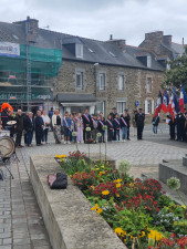 8 MAI 004